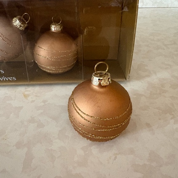 Pier 1 Imports 6 place card holders Christmas ornaments - Picture 2 of 5